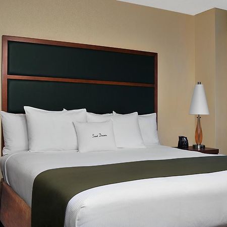 Doubletree Suites By Hilton Nyc - Times Square 纽约 客房 照片