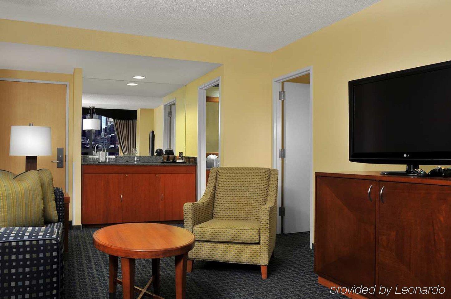 Doubletree Suites By Hilton Nyc - Times Square 纽约 客房 照片